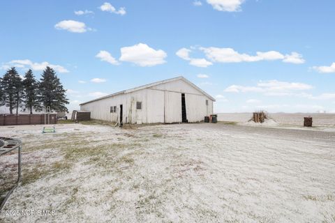 Tiny photo for 611 County Road, Liberty Center, OH 43532 (MLS # 10002691)