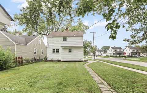 Tiny photo for 3040 Strathmoor Avenue, Toledo, OH 43614 (MLS # 10011979)