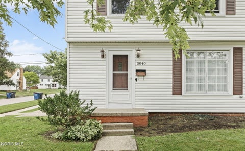 Tiny photo for 3040 Strathmoor Avenue, Toledo, OH 43614 (MLS # 10011979)
