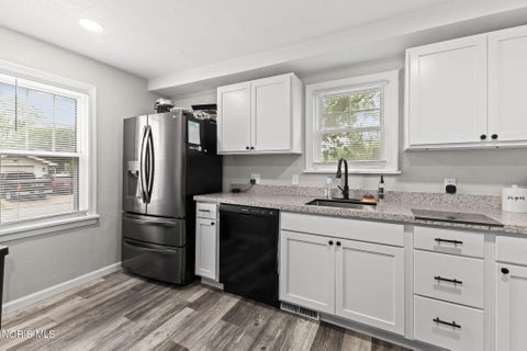 Tiny photo for 3040 Strathmoor Avenue, Toledo, OH 43614 (MLS # 10011979)