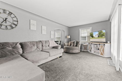 Tiny photo for 3040 Strathmoor Avenue, Toledo, OH 43614 (MLS # 10011979)