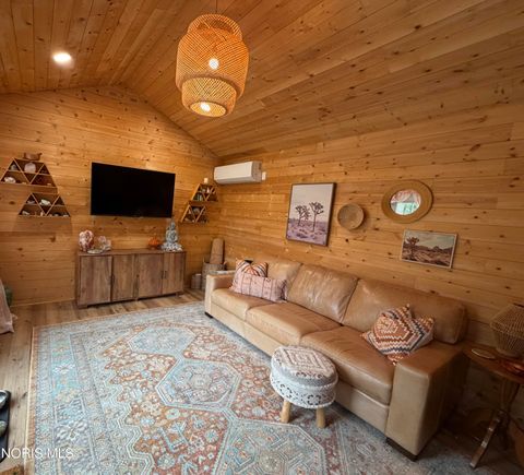 Tiny photo for 7728 Indian Town Road, Maumee, OH 43537 (MLS # 10006626)