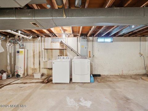 Tiny photo for 135 Birchcrest Drive, Perrysburg, OH 43551 (MLS # 10000605)