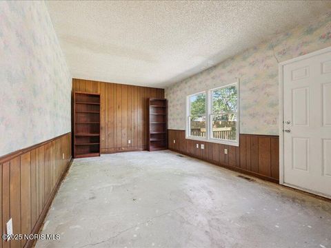 Tiny photo for 135 Birchcrest Drive, Perrysburg, OH 43551 (MLS # 10000605)