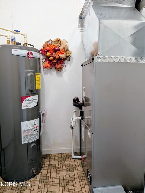 Tiny photo for 916 Monterey Court, Archbold, OH 43502 (MLS # 10006619)