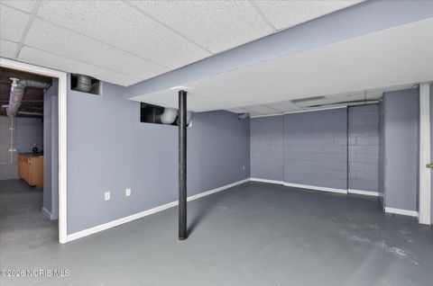 Tiny photo for 1424 Addington Road, Toledo, OH 43607 (MLS # 10004087)