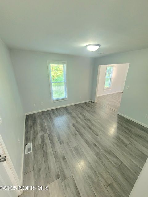 Tiny photo for 1723 Liberty Street, Toledo, OH 43605 (MLS # 10001562)