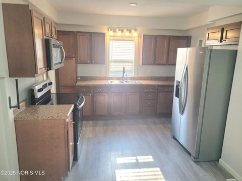 Tiny photo for 1723 Liberty Street, Toledo, OH 43605 (MLS # 10001562)