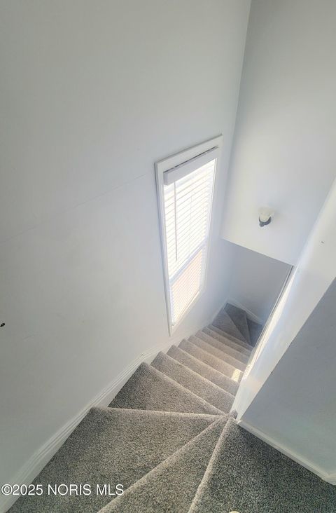 Tiny photo for 1723 Liberty Street, Toledo, OH 43605 (MLS # 10001562)