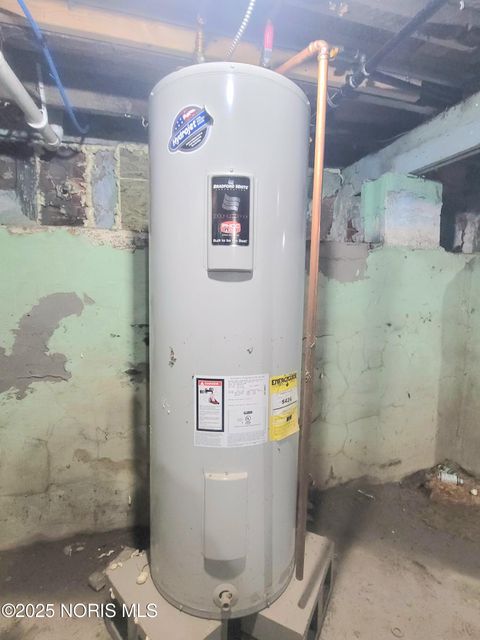 Tiny photo for 1723 Liberty Street, Toledo, OH 43605 (MLS # 10001562)