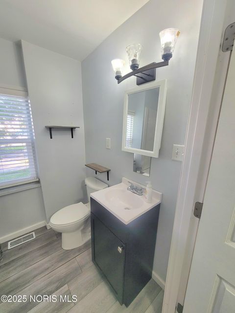 Tiny photo for 1723 Liberty Street, Toledo, OH 43605 (MLS # 10001562)