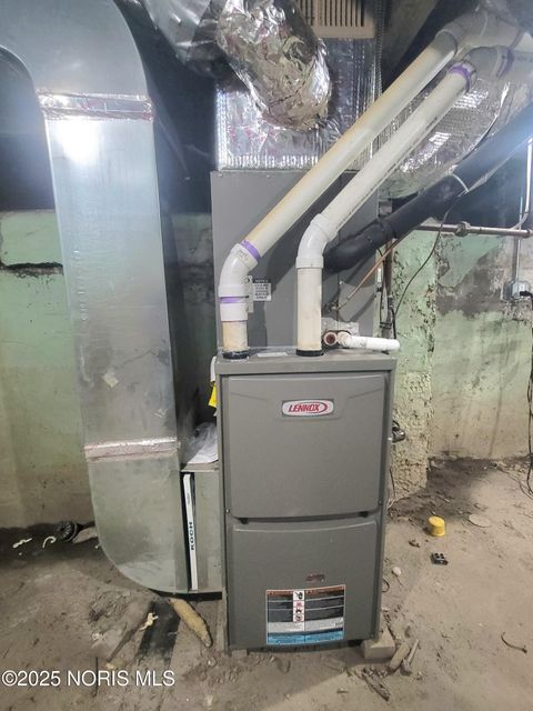 Tiny photo for 1723 Liberty Street, Toledo, OH 43605 (MLS # 10001562)