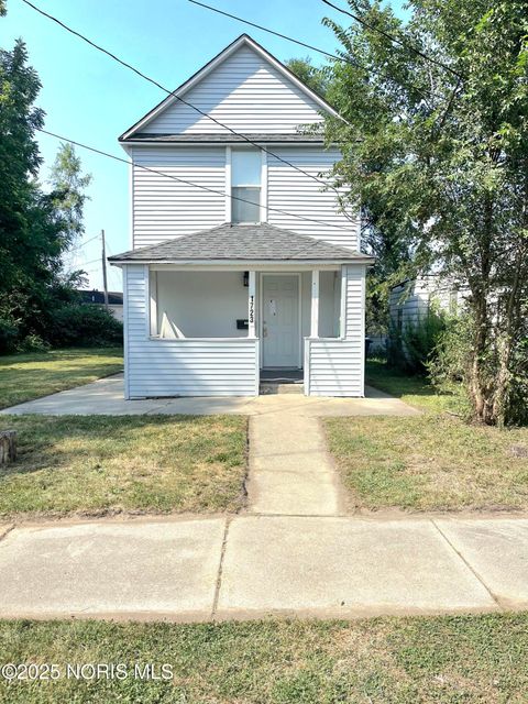 Tiny photo for 1723 Liberty Street, Toledo, OH 43605 (MLS # 10001562)