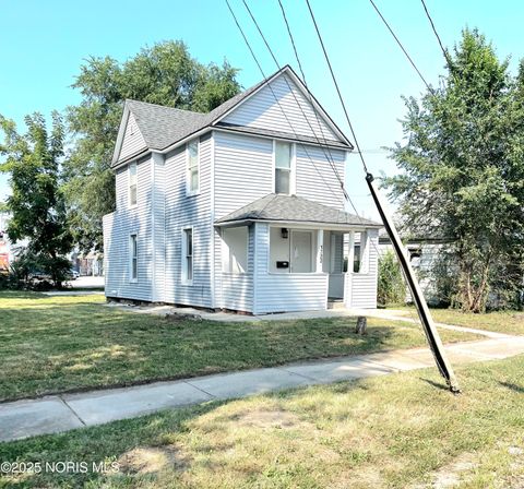 Photo of 1723 Liberty Street, Toledo, OH 43605 (MLS # 10001562)