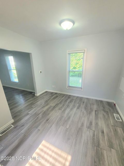 Tiny photo for 1723 Liberty Street, Toledo, OH 43605 (MLS # 10001562)