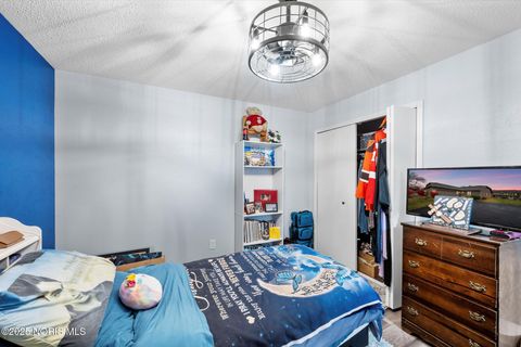 Tiny photo for 9 Meadowpond Drive, Perrysburg, OH 43551 (MLS # 10001649)