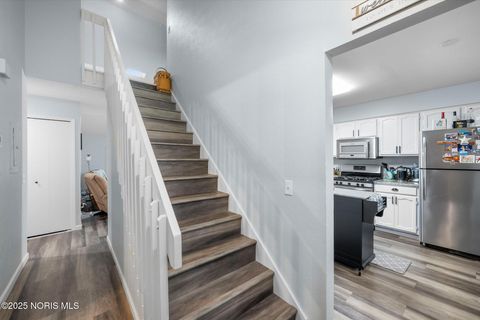 Tiny photo for 9 Meadowpond Drive, Perrysburg, OH 43551 (MLS # 10001649)