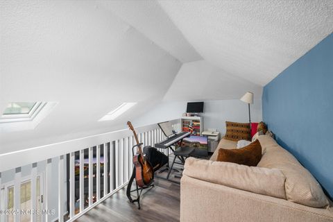 Tiny photo for 9 Meadowpond Drive, Perrysburg, OH 43551 (MLS # 10001649)