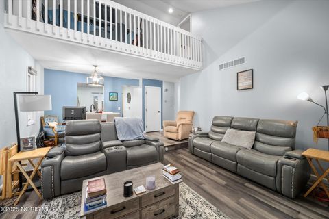 Tiny photo for 9 Meadowpond Drive, Perrysburg, OH 43551 (MLS # 10001649)