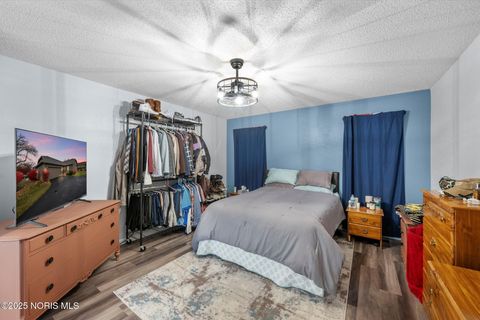 Tiny photo for 9 Meadowpond Drive, Perrysburg, OH 43551 (MLS # 10001649)