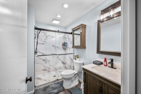 Tiny photo for 9 Meadowpond Drive, Perrysburg, OH 43551 (MLS # 10001649)