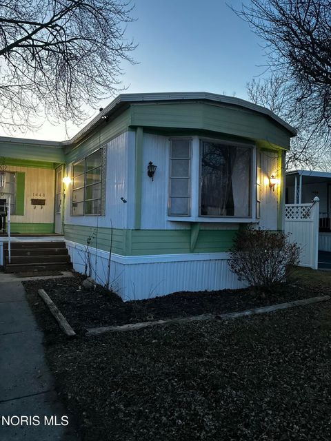 Mobile Home For Sale - 1448 Eastshore Drive<br/> Findlay, OH 45840