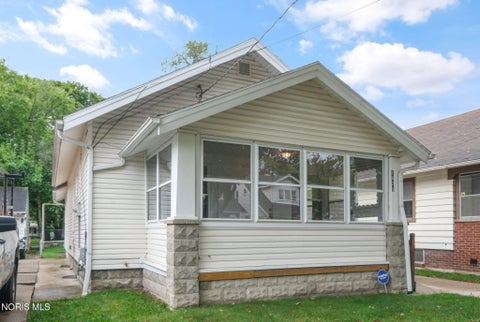 Tiny photo for 1825 Marne Avenue, Toledo, OH 43613 (MLS # 10014413)