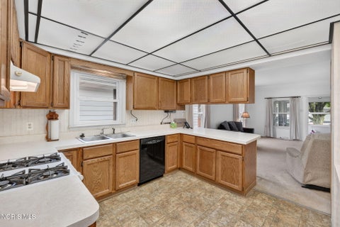 Tiny photo for 1825 Marne Avenue, Toledo, OH 43613 (MLS # 10014413)