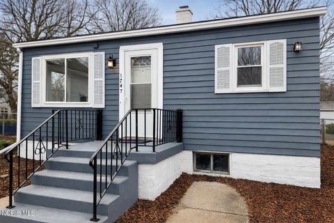 Photo of 1748 Georgia Avenue, Toledo, OH 43613 (MLS # 10004714)