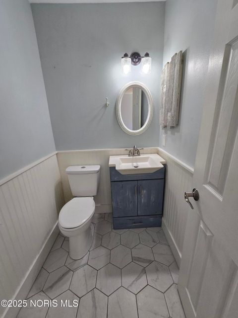 Tiny photo for 6705 Garden Road #6705, Maumee, OH 43537 (MLS # 10000729)