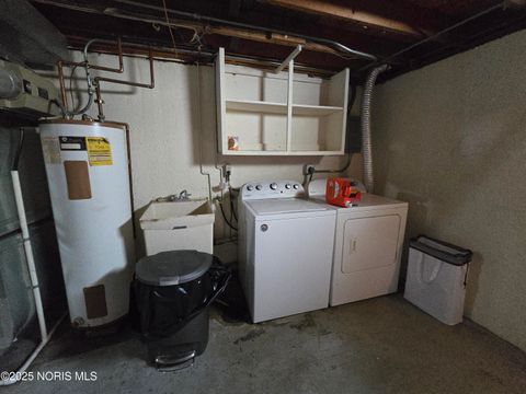 Tiny photo for 6705 Garden Road #6705, Maumee, OH 43537 (MLS # 10000729)