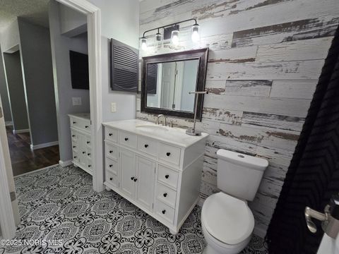 Tiny photo for 6705 Garden Road #6705, Maumee, OH 43537 (MLS # 10000729)