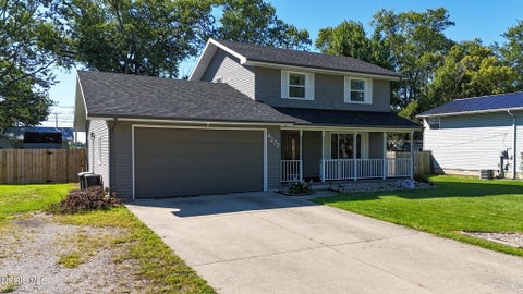 Tiny photo for 4222 Hakes Road, Northwood, OH 43619 (MLS # 10012438)