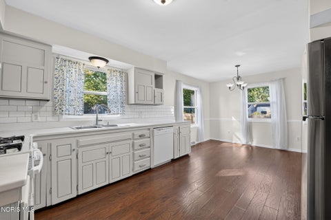 Tiny photo for 4222 Hakes Road, Northwood, OH 43619 (MLS # 10012438)