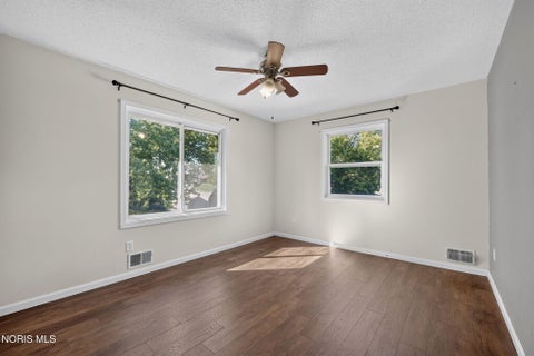 Tiny photo for 4222 Hakes Road, Northwood, OH 43619 (MLS # 10012438)