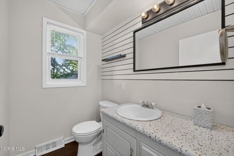 Tiny photo for 4222 Hakes Road, Northwood, OH 43619 (MLS # 10012438)