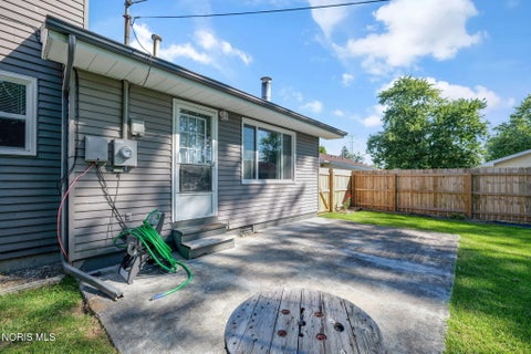 Tiny photo for 4222 Hakes Road, Northwood, OH 43619 (MLS # 10012438)
