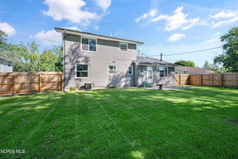 Tiny photo for 4222 Hakes Road, Northwood, OH 43619 (MLS # 10012438)