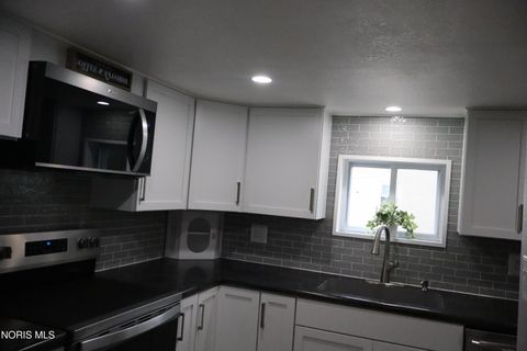 Tiny photo for 5411 Keller Road, Walbridge, OH 43465 (MLS # 10005919)