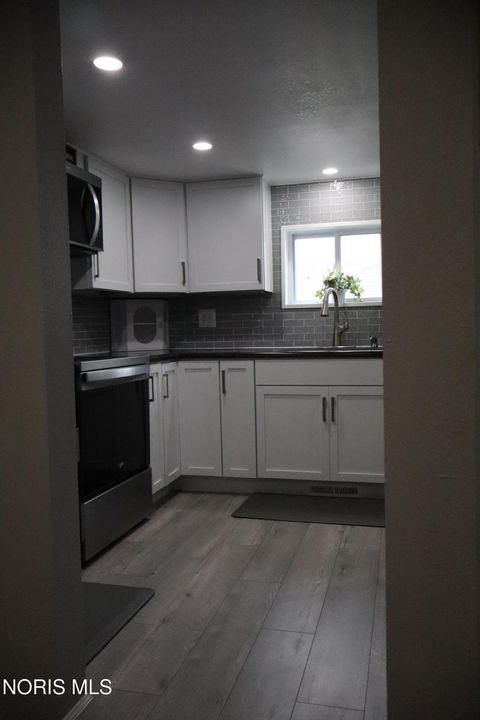 Tiny photo for 5411 Keller Road, Walbridge, OH 43465 (MLS # 10005919)