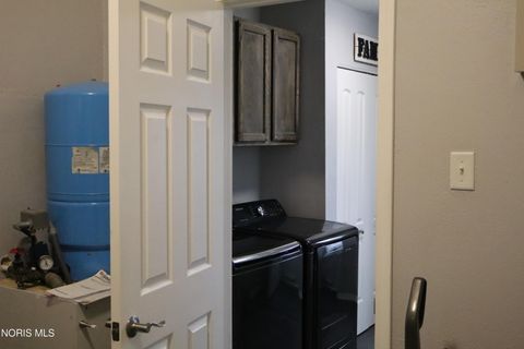 Tiny photo for 5411 Keller Road, Walbridge, OH 43465 (MLS # 10005919)