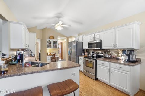 Tiny photo for 5862 Summer Place Drive, Sylvania, OH 43560 (MLS # 10005571)