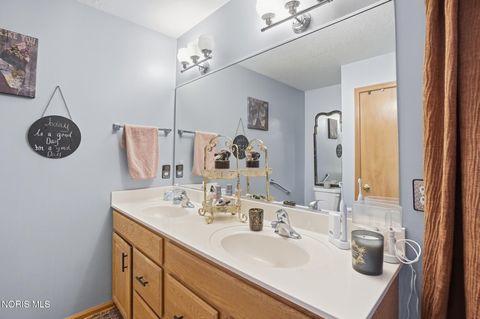 Tiny photo for 5862 Summer Place Drive, Sylvania, OH 43560 (MLS # 10005571)