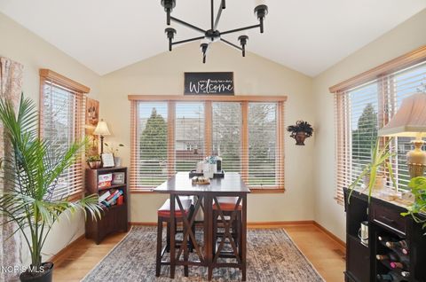 Tiny photo for 5862 Summer Place Drive, Sylvania, OH 43560 (MLS # 10005571)