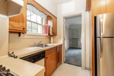 Tiny photo for 2125 Mount Vernon Avenue, Toledo, OH 43607 (MLS # 10012441)