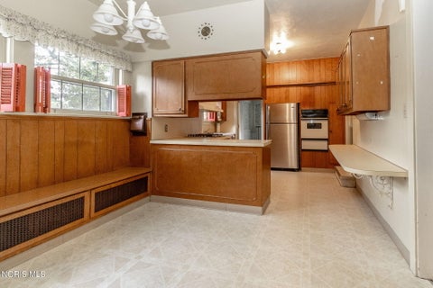 Tiny photo for 2125 Mount Vernon Avenue, Toledo, OH 43607 (MLS # 10012441)