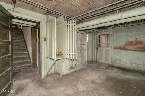 Tiny photo for 2125 Mount Vernon Avenue, Toledo, OH 43607 (MLS # 10012441)