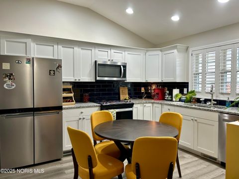 Tiny photo for 226 Myah Drive, Fremont, OH 43420 (MLS # 10001573)