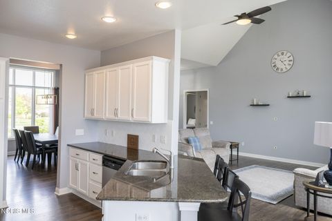 Tiny photo for 11649 Savanna Lake Boulevard, Whitehouse, OH 43571 (MLS # 10007729)