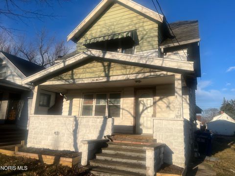 Photo of 1019 Woodstock Avenue, Toledo, OH 43607 (MLS # 10005378)